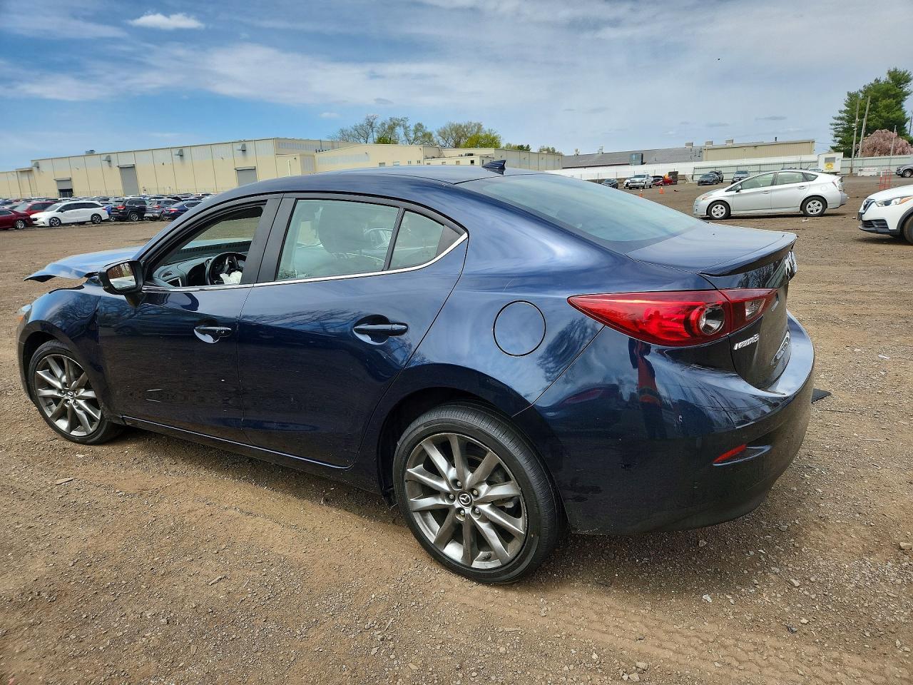 2018 Mazda 3 Touring - Фото 2