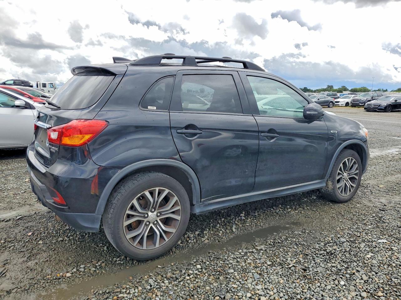 2019 Mitsubishi Outlander Sport Es - Фото 3