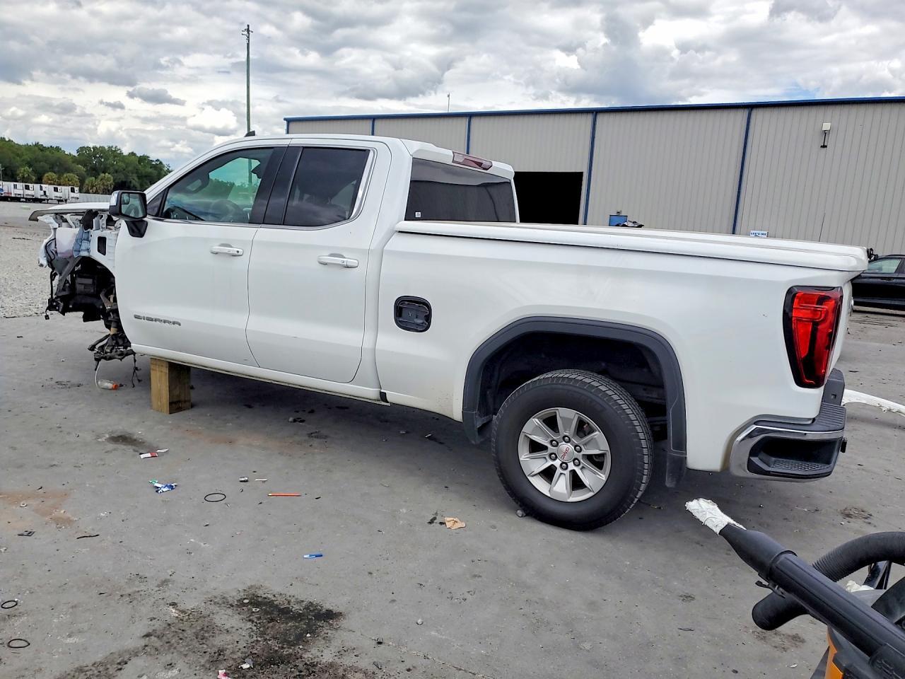 2021 GMC Sierra C1500 Sle - Image 2