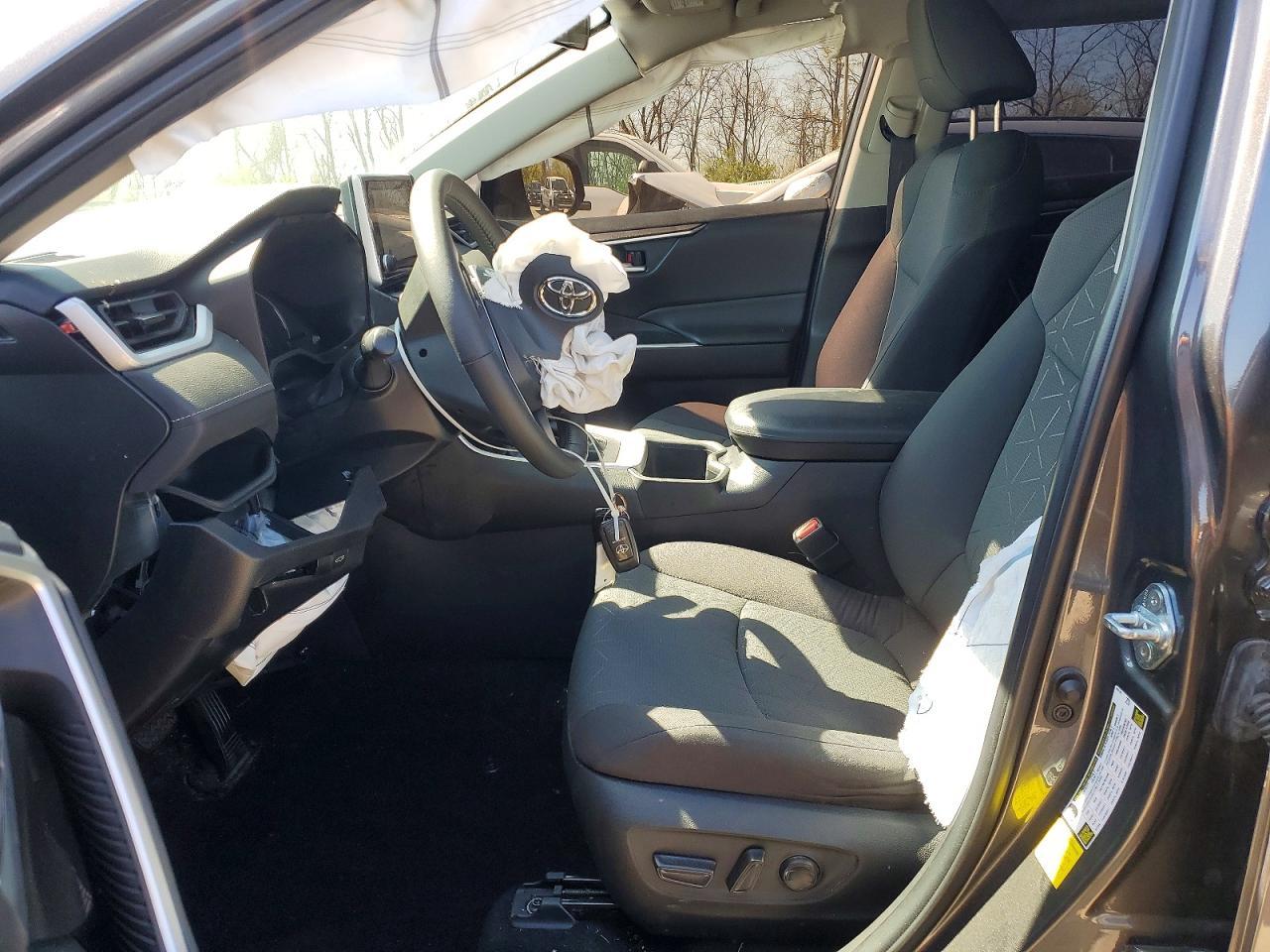 2023 Toyota Rav4 Xle - Image 7