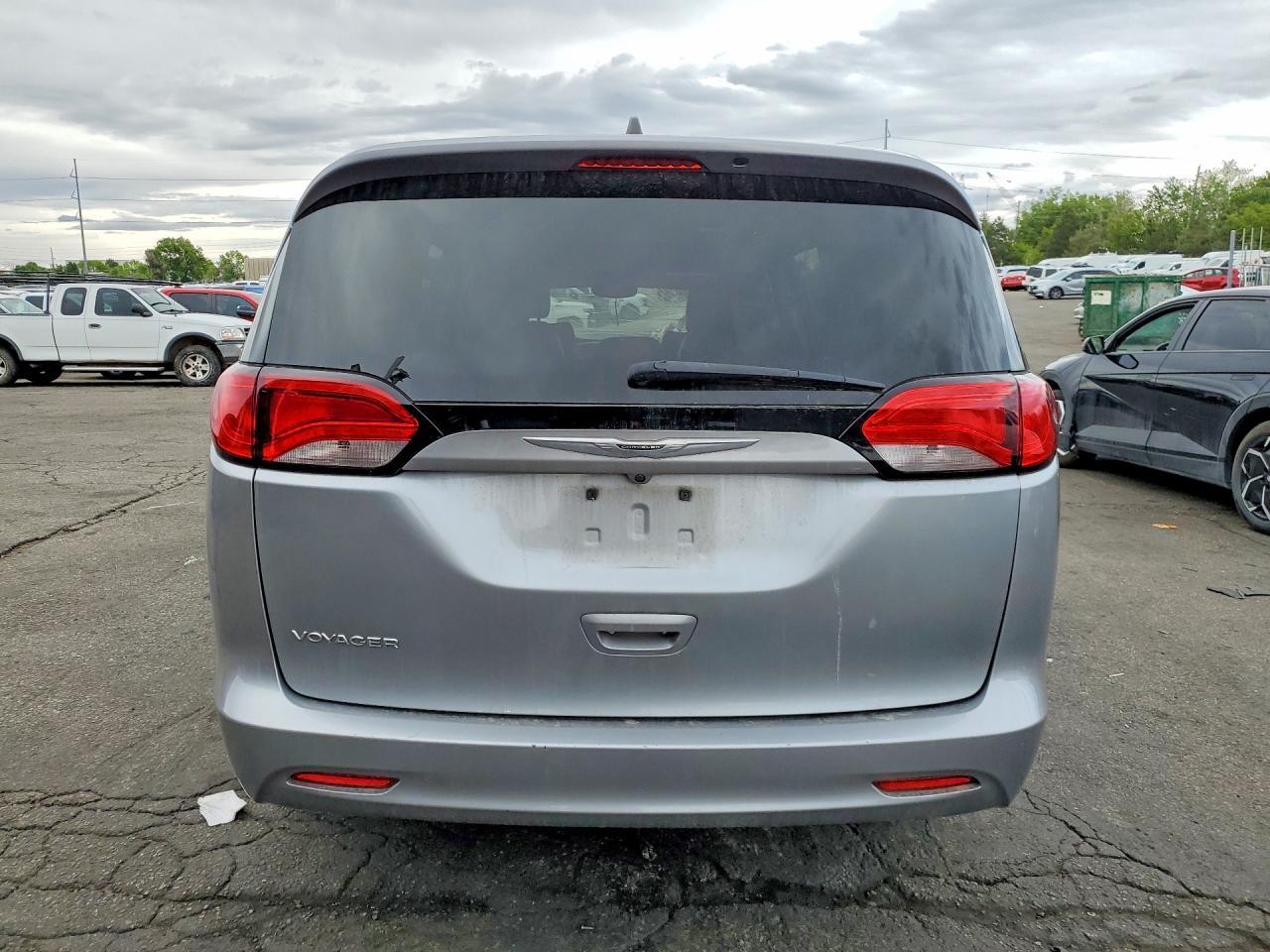 2021 Chrysler Voyager Lxi - Image 6