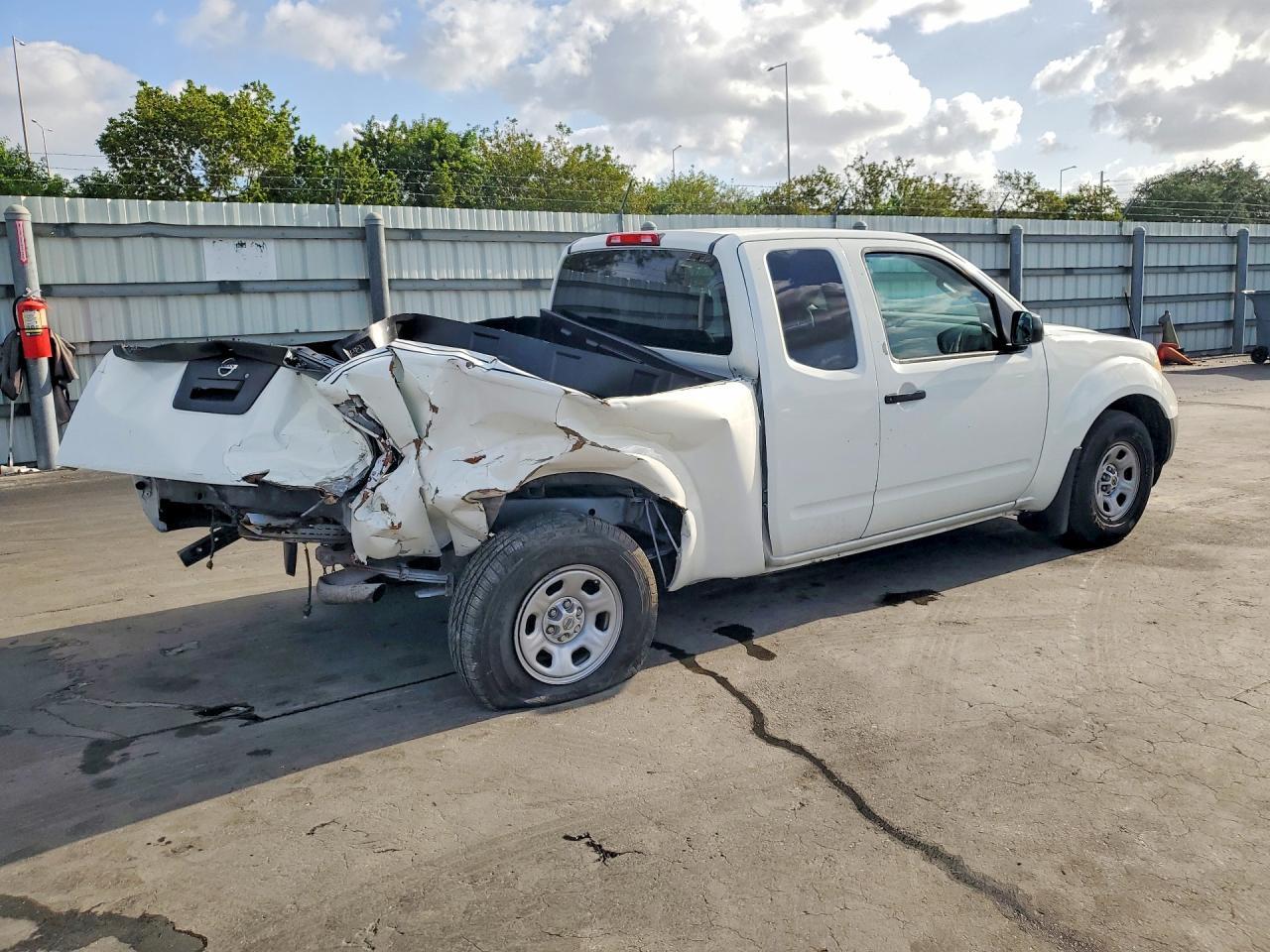 2018 Nissan Frontier S - Фото 5