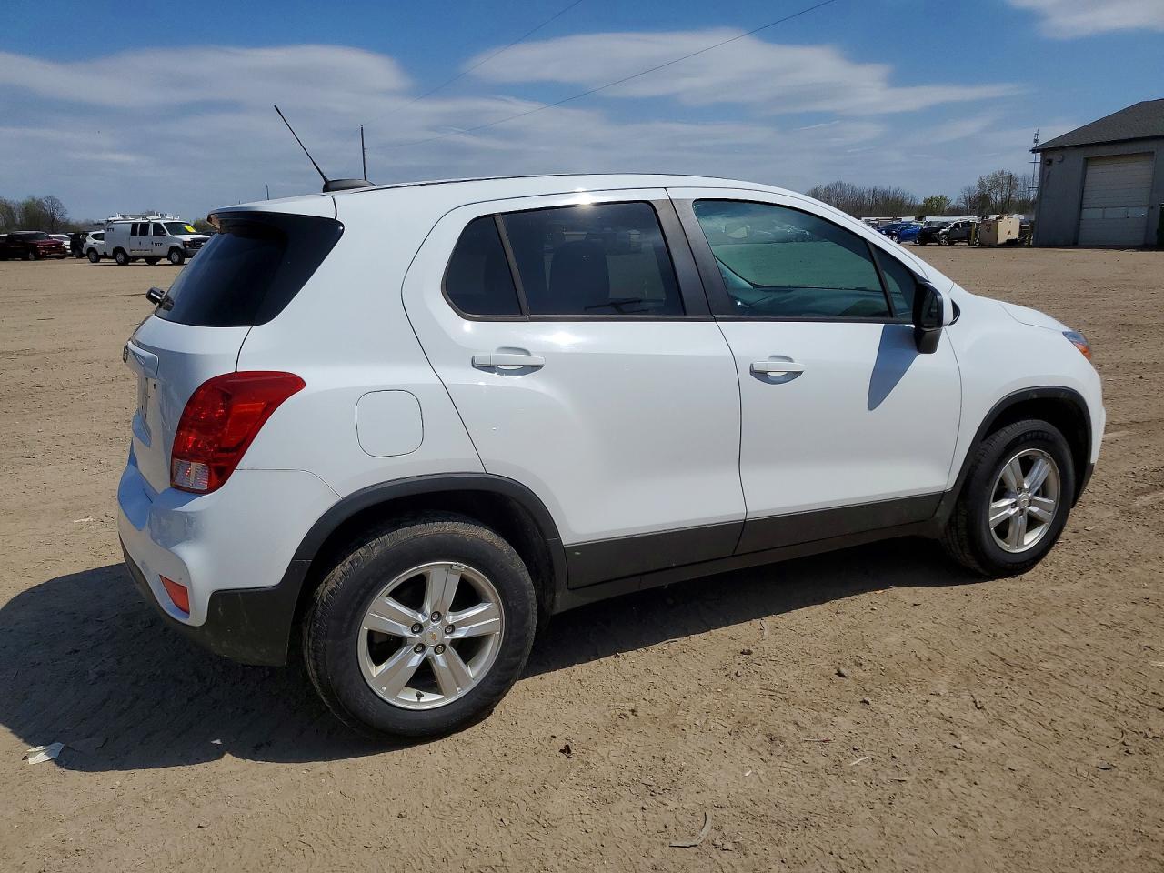 2020 Chevrolet Trax Ls - Фото 3
