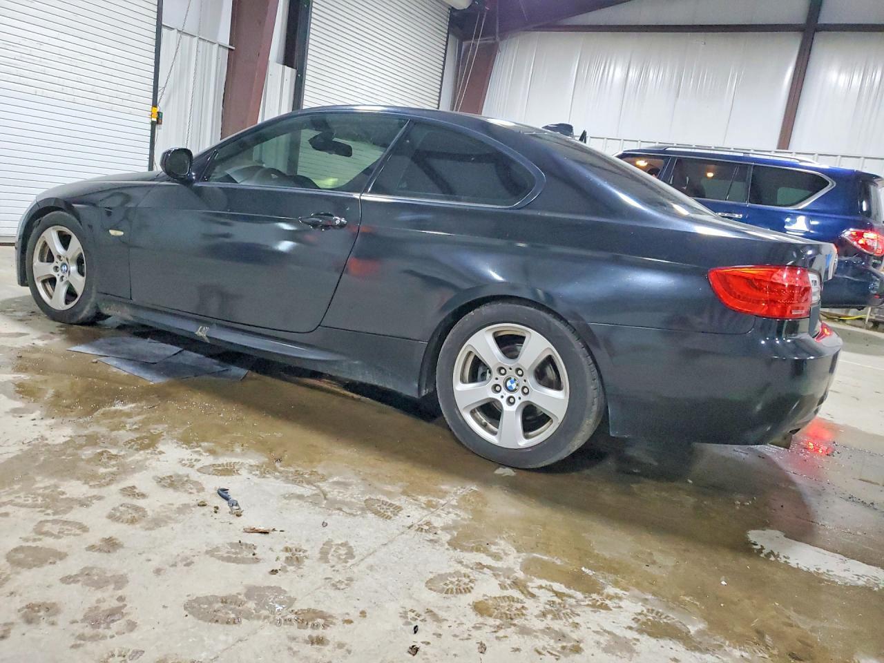 2011 BMW 328 I - Image 2