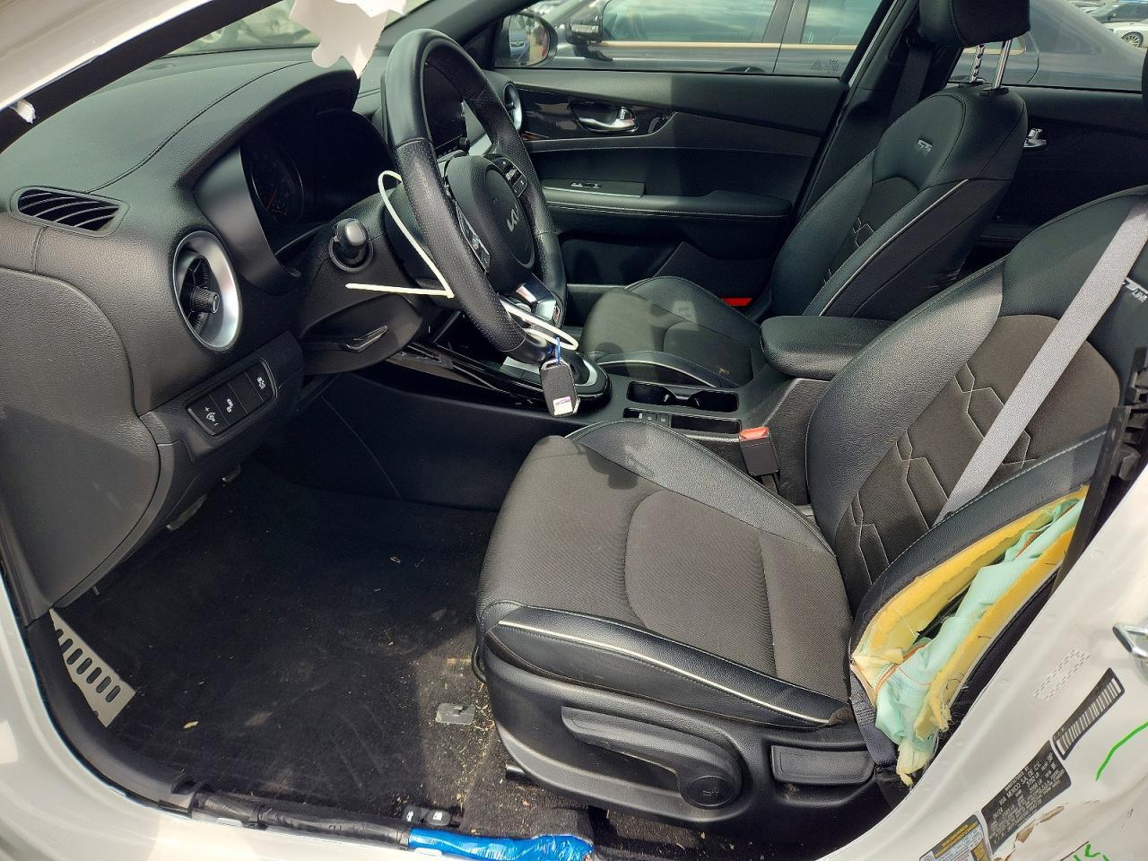 2024 Kia Forte Gt Line - Image 7
