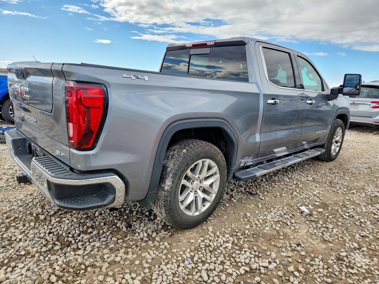 2021 GMC Sierra K1500 Slt - Image 3