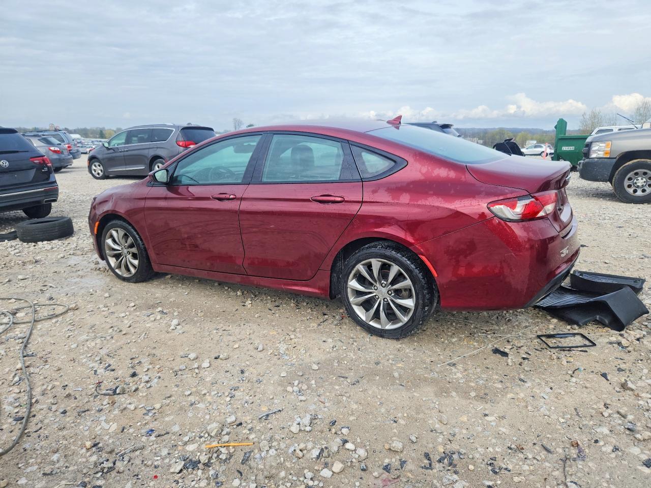 2015 Chrysler 200 S - Фото 2