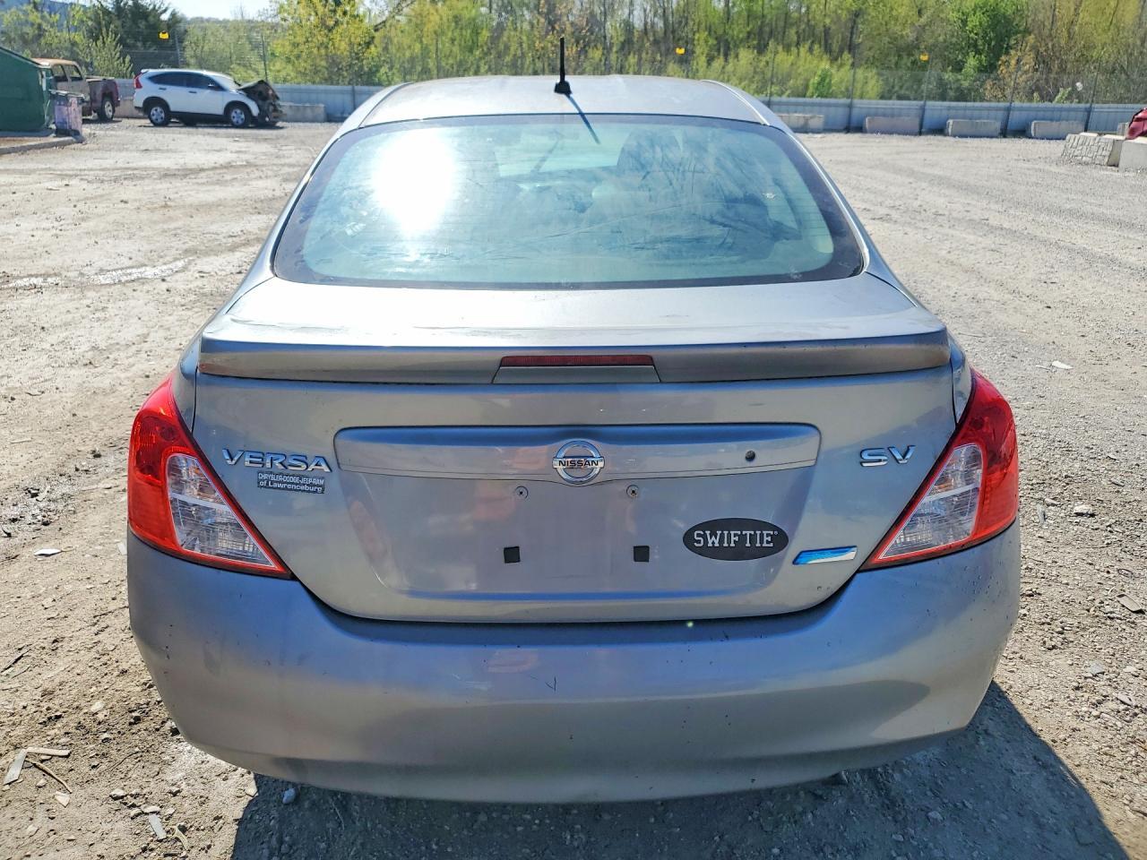 2013 Nissan Versa 1.6 S - Фото 6
