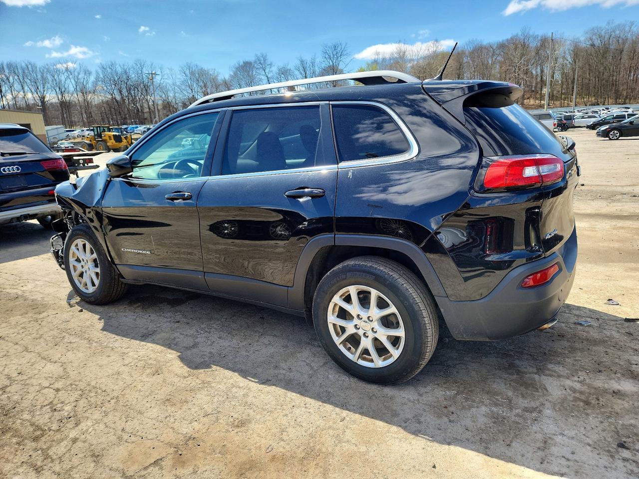 2017 Jeep Cherokee Latitude - Фото 2