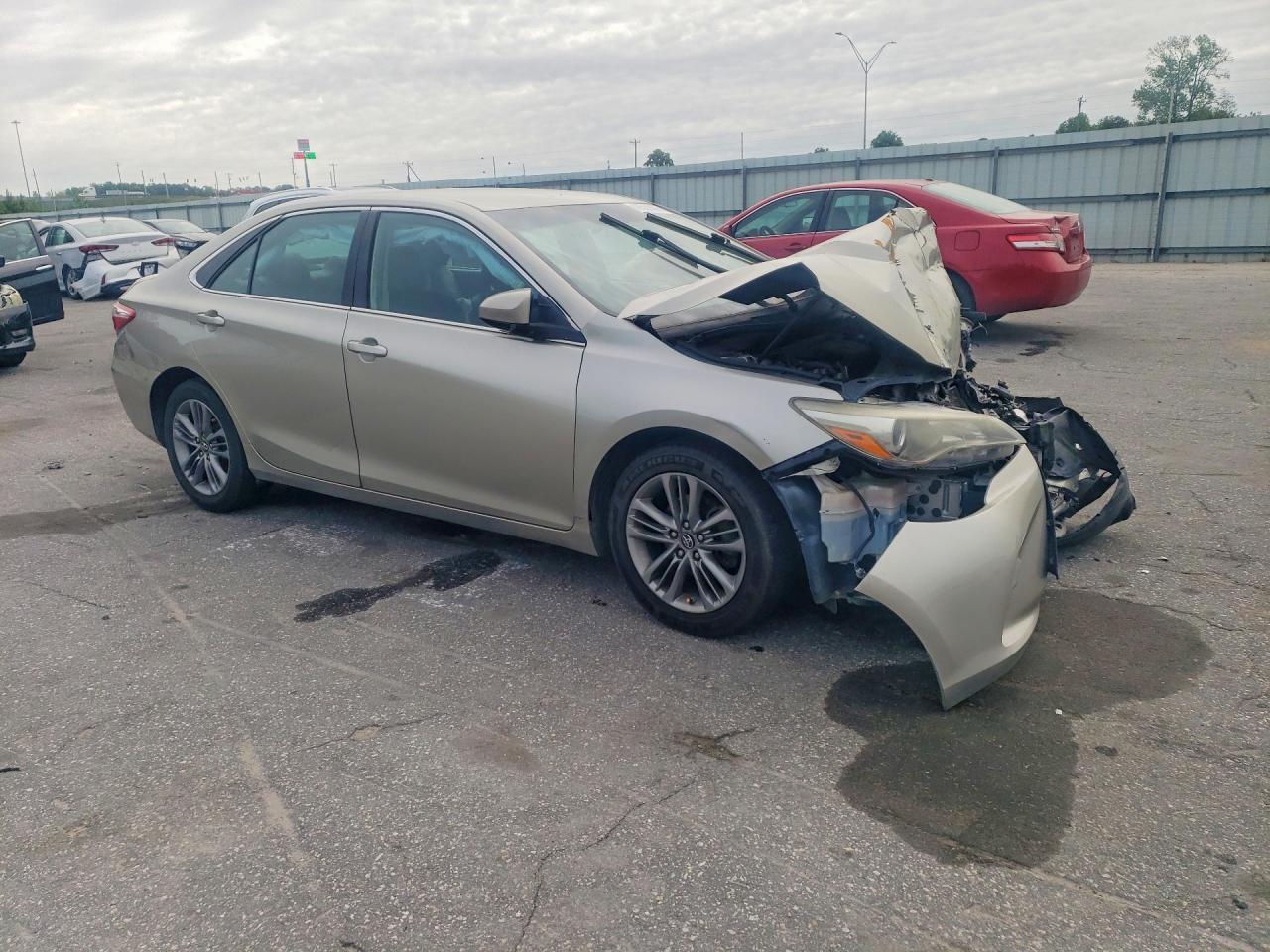 2016 Toyota Camry Se - Фото 4
