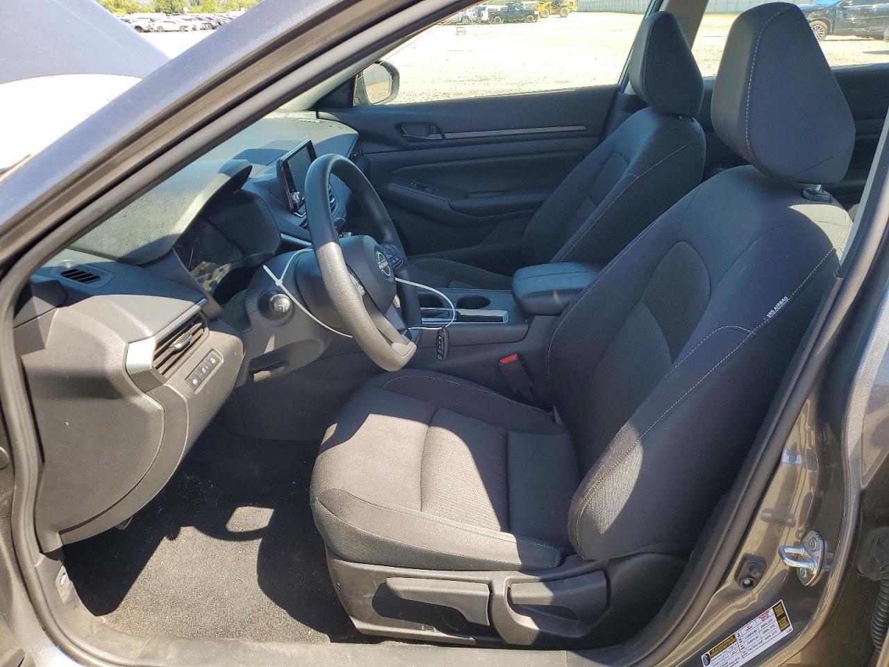 2024 Nissan Altima S - Image 7