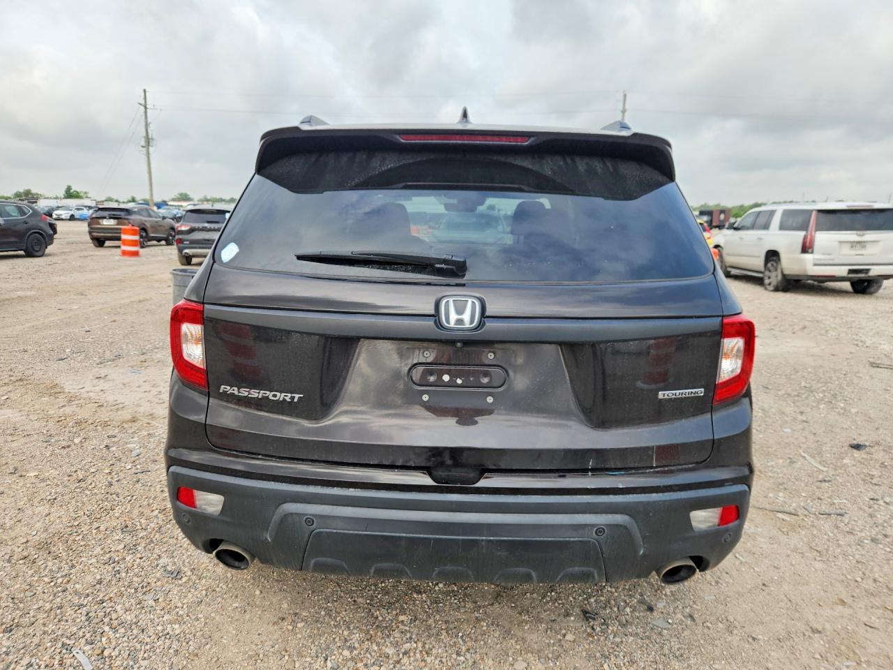 2020 Honda Passport Touring - Image 6