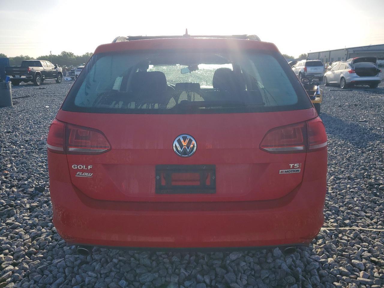 2017 Volkswagen Golf Sportwagen S - Image 6