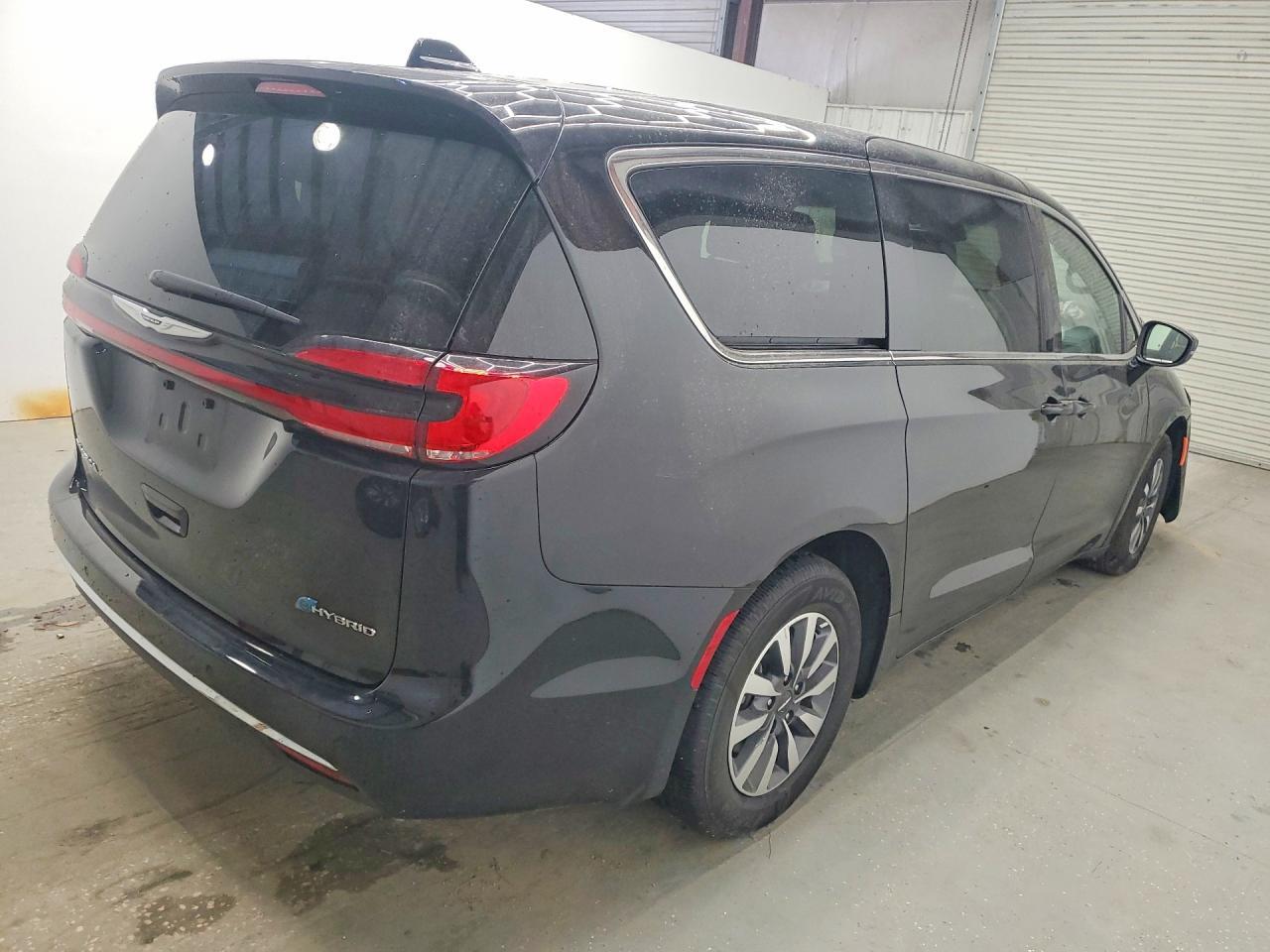 2025 Chrysler Pacifica Hybrid Select - Фото 3