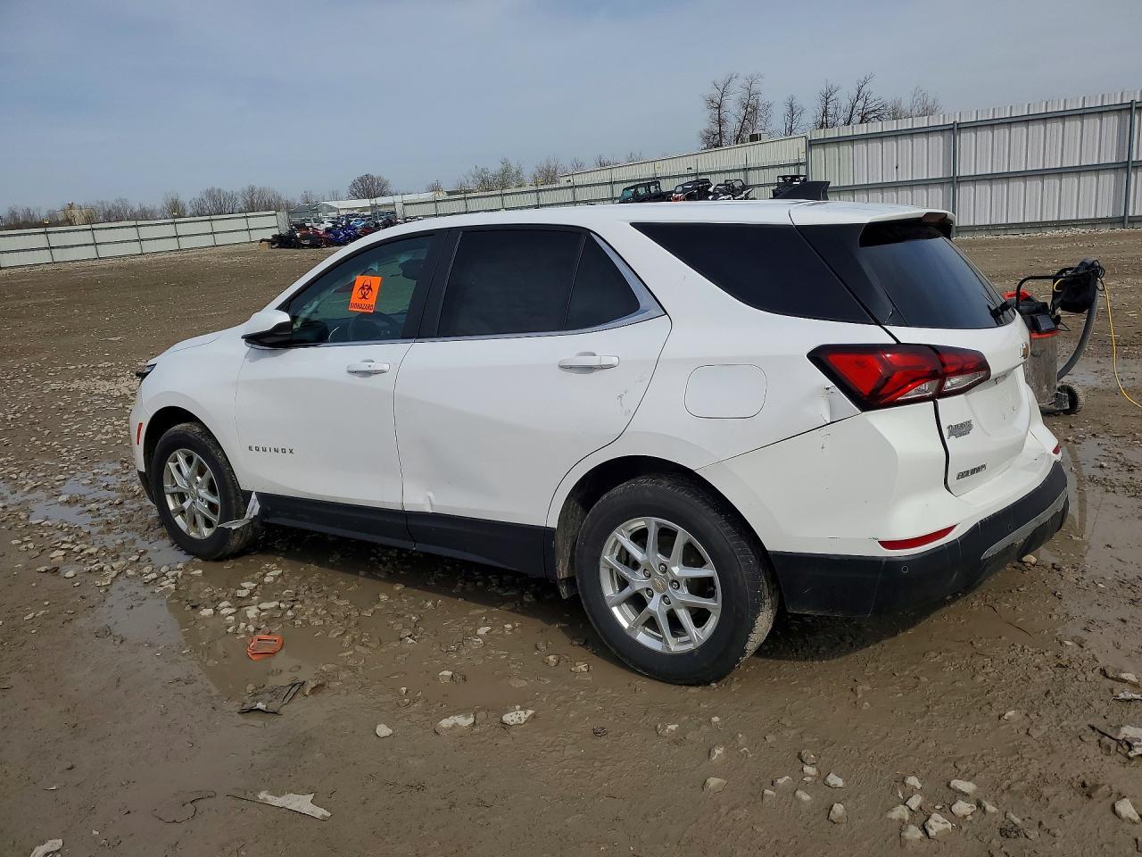 2022 Chevrolet Equinox Lt - Image 2