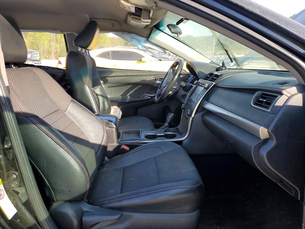 2016 Toyota Camry Se - Image 7