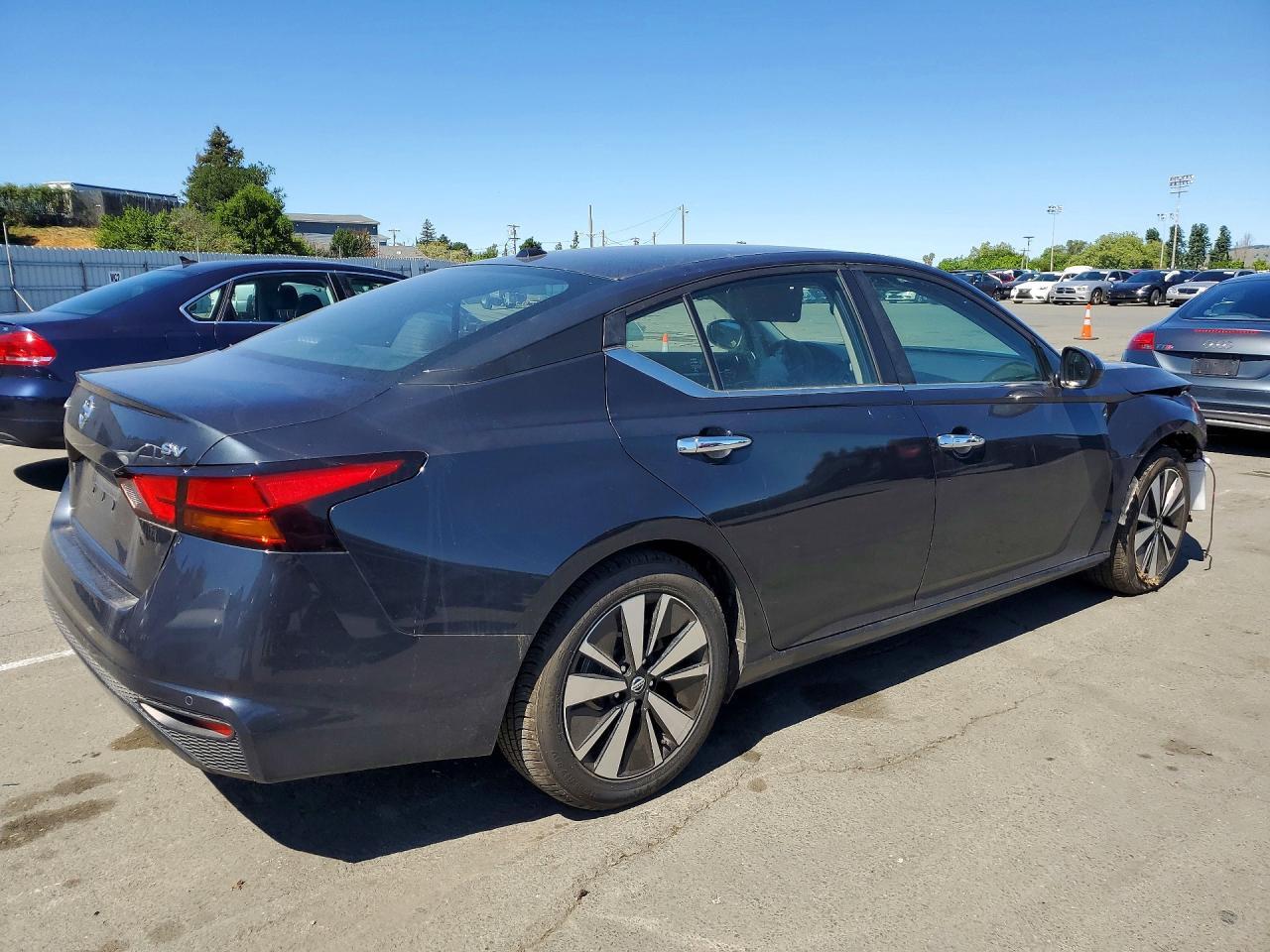 2022 Nissan Altima 2.5 Sv - Image 3