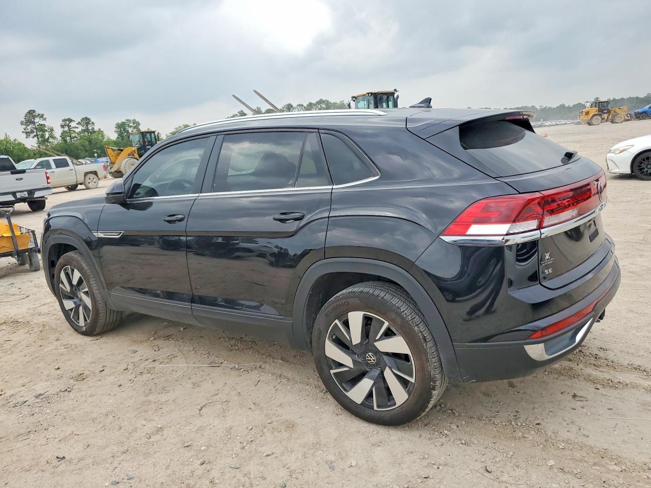 2025 Volkswagen Atlas Cross Sport Se - Фото 2