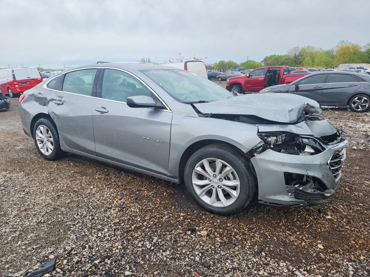 2023 Chevrolet Malibu - Image 4