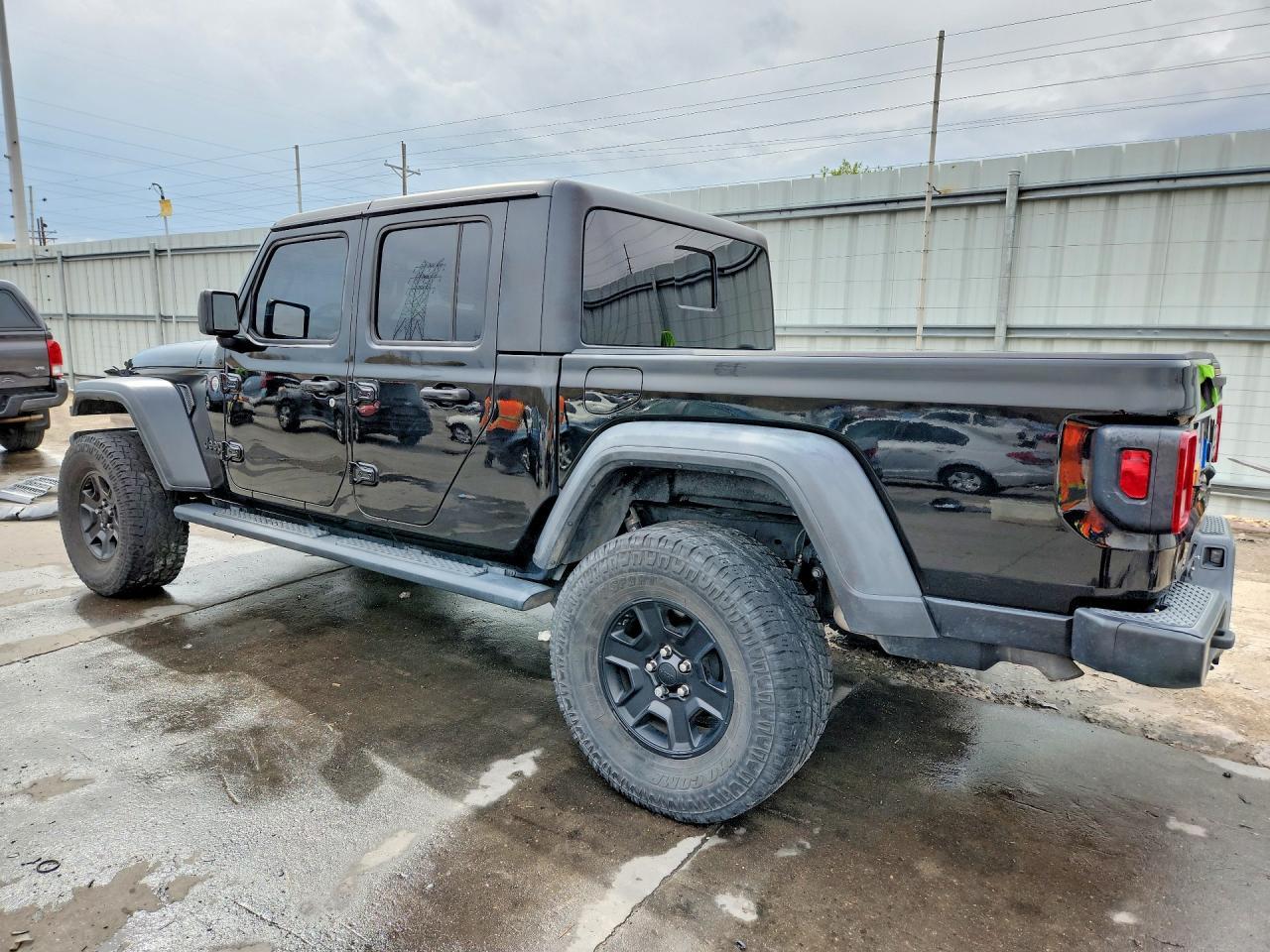 2020 Jeep Gladiator Sport - Фото 2
