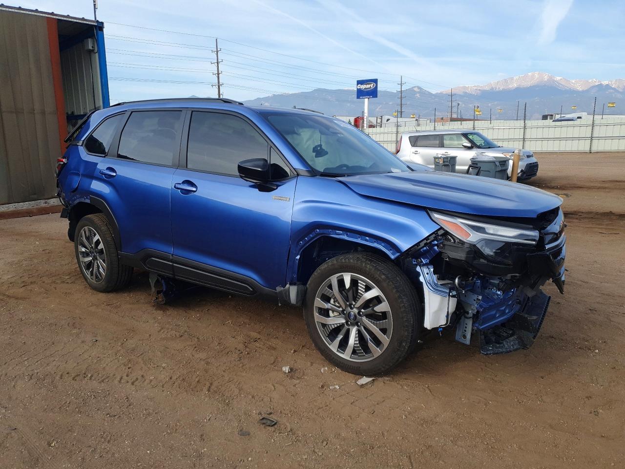 2025 Subaru Forester Touring - Фото 4
