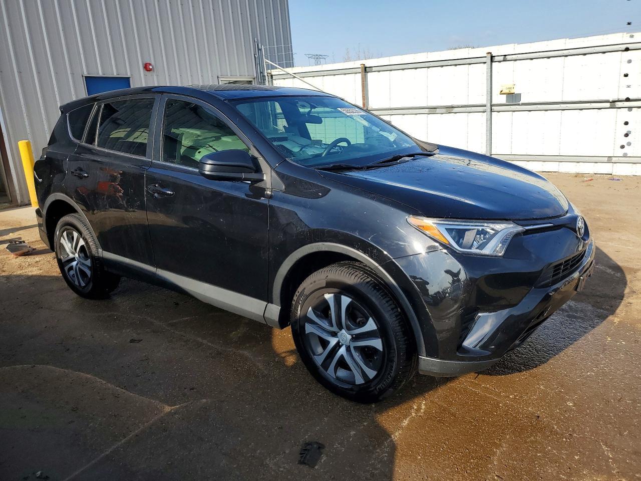 2016 Toyota Rav4 Le - Фото 4