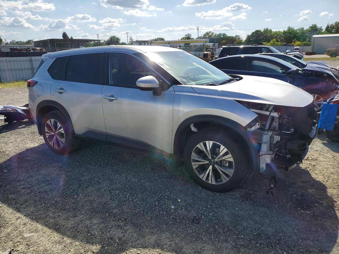 2023 Nissan Rogue Sv - Фото 4