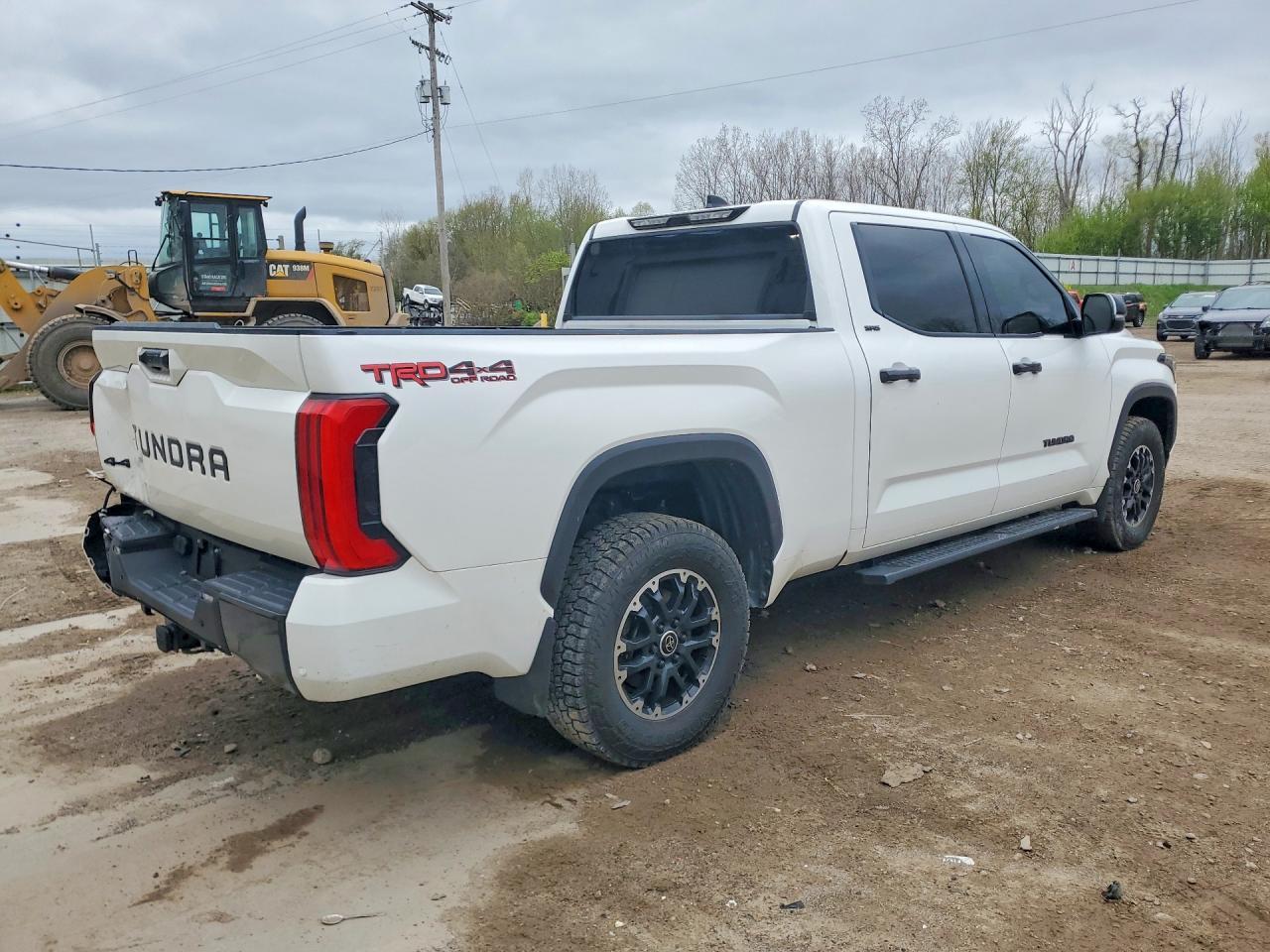 2022 Toyota Tundra Crewmax Sr5 - Фото 3