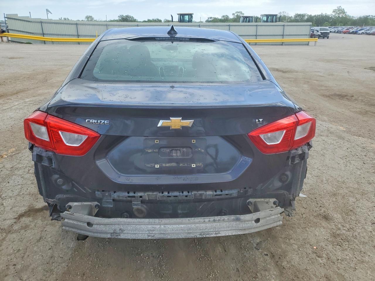 2016 Chevrolet Cruze Lt - Image 6