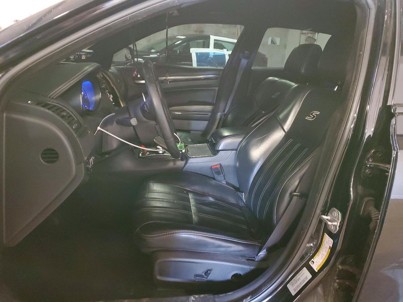 2016 Chrysler 300 S - Фото 7