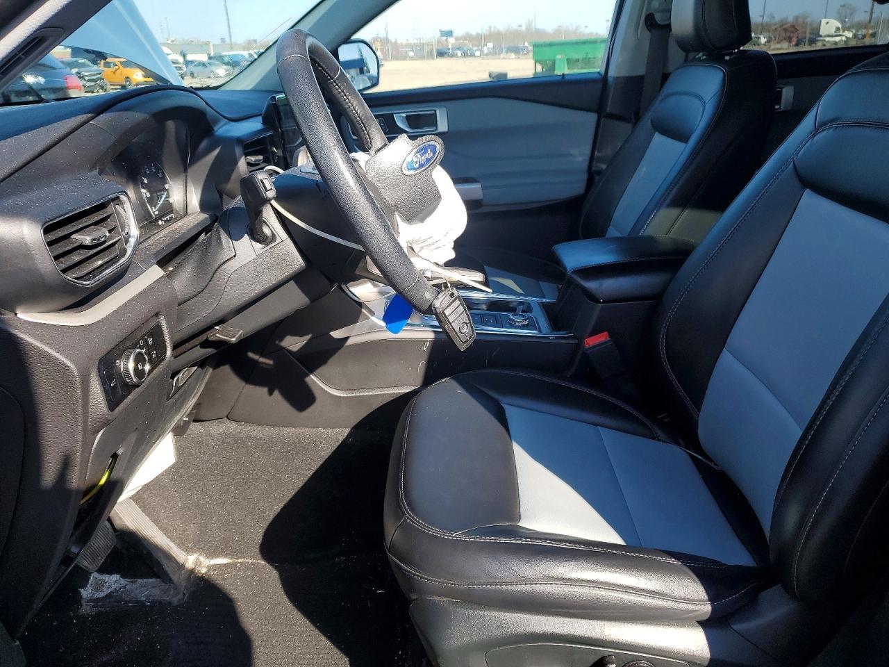2023 Ford Explorer Xlt - Image 7