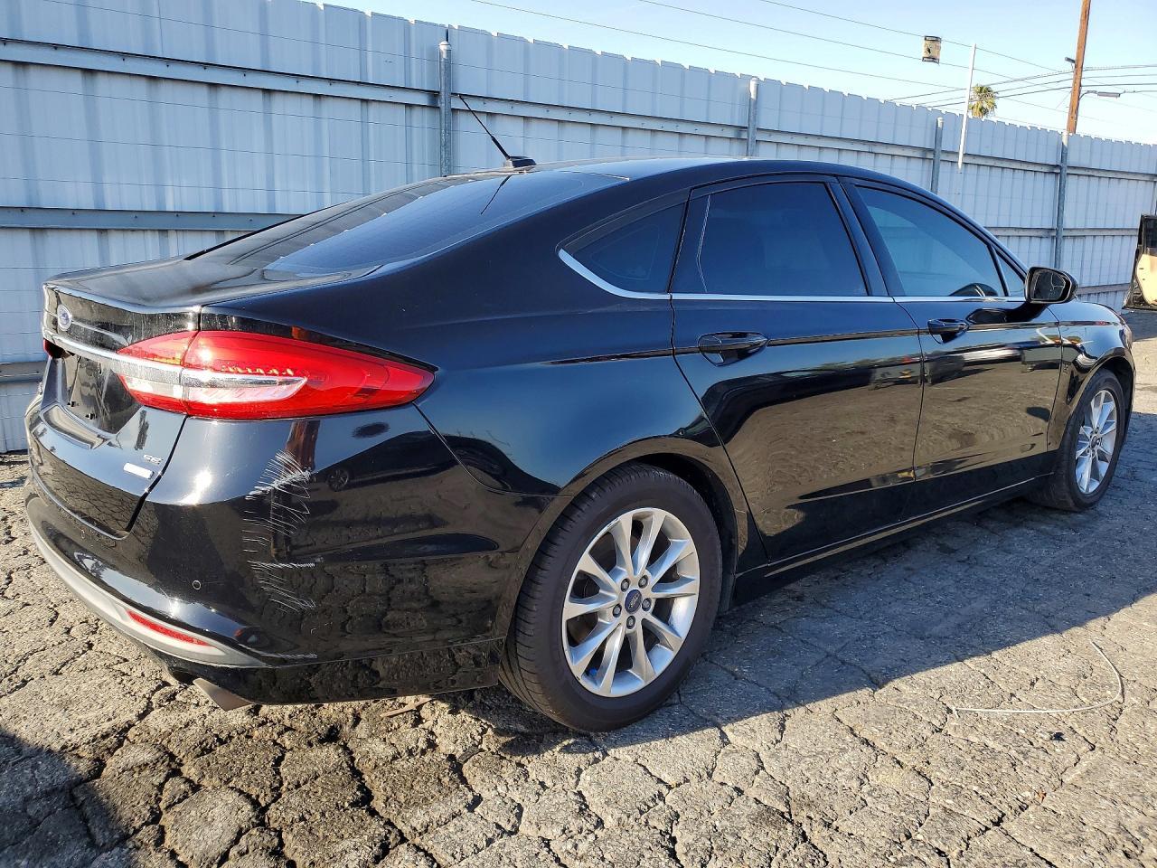 2017 Ford Fusion Se - Image 3