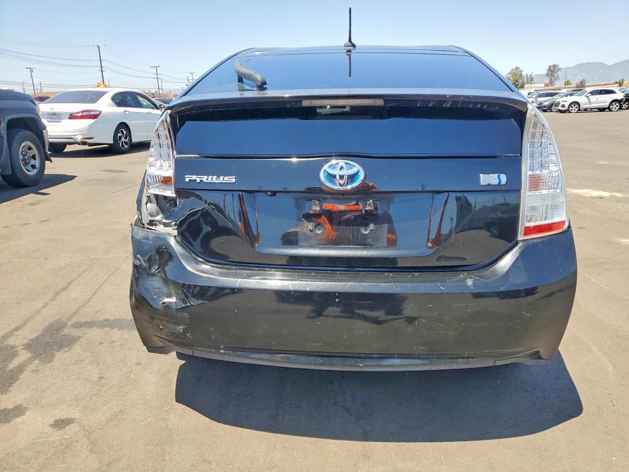 2011 Toyota Prius Three - Фото 6