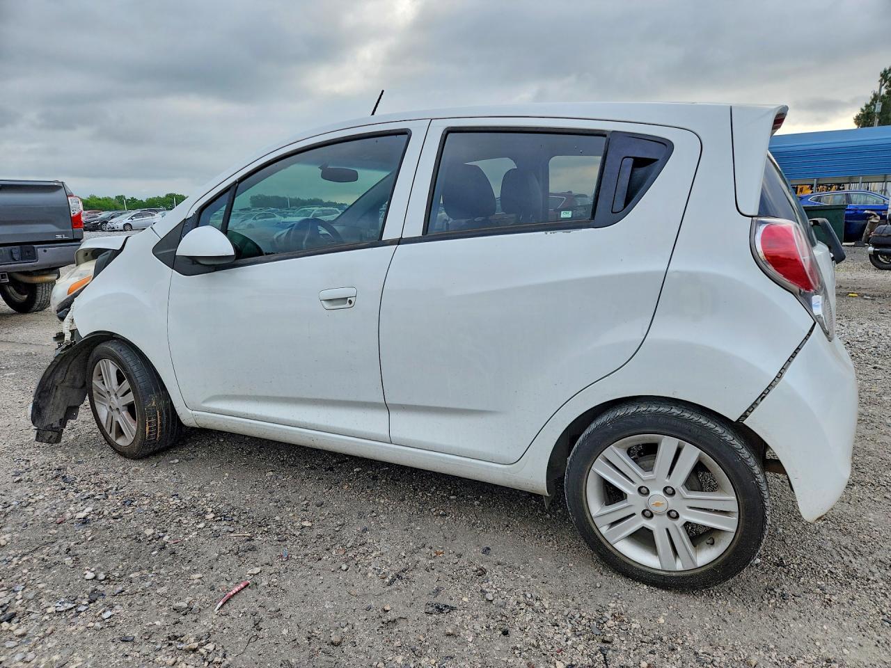 2015 Chevrolet Spark Ls - Image 2