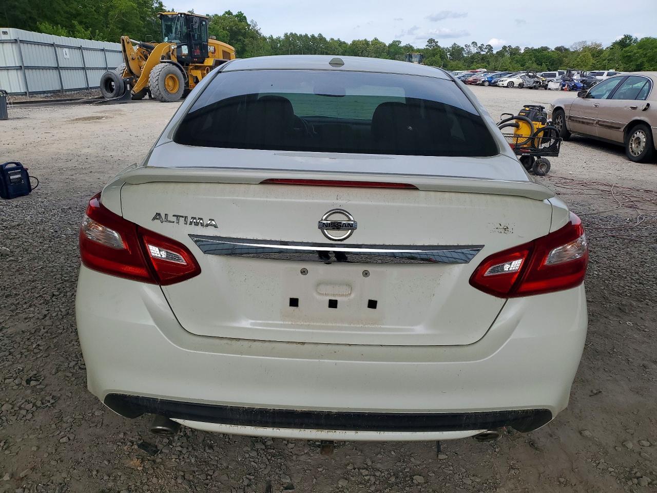 2017 Nissan Altima 2.5 Sl - Image 6