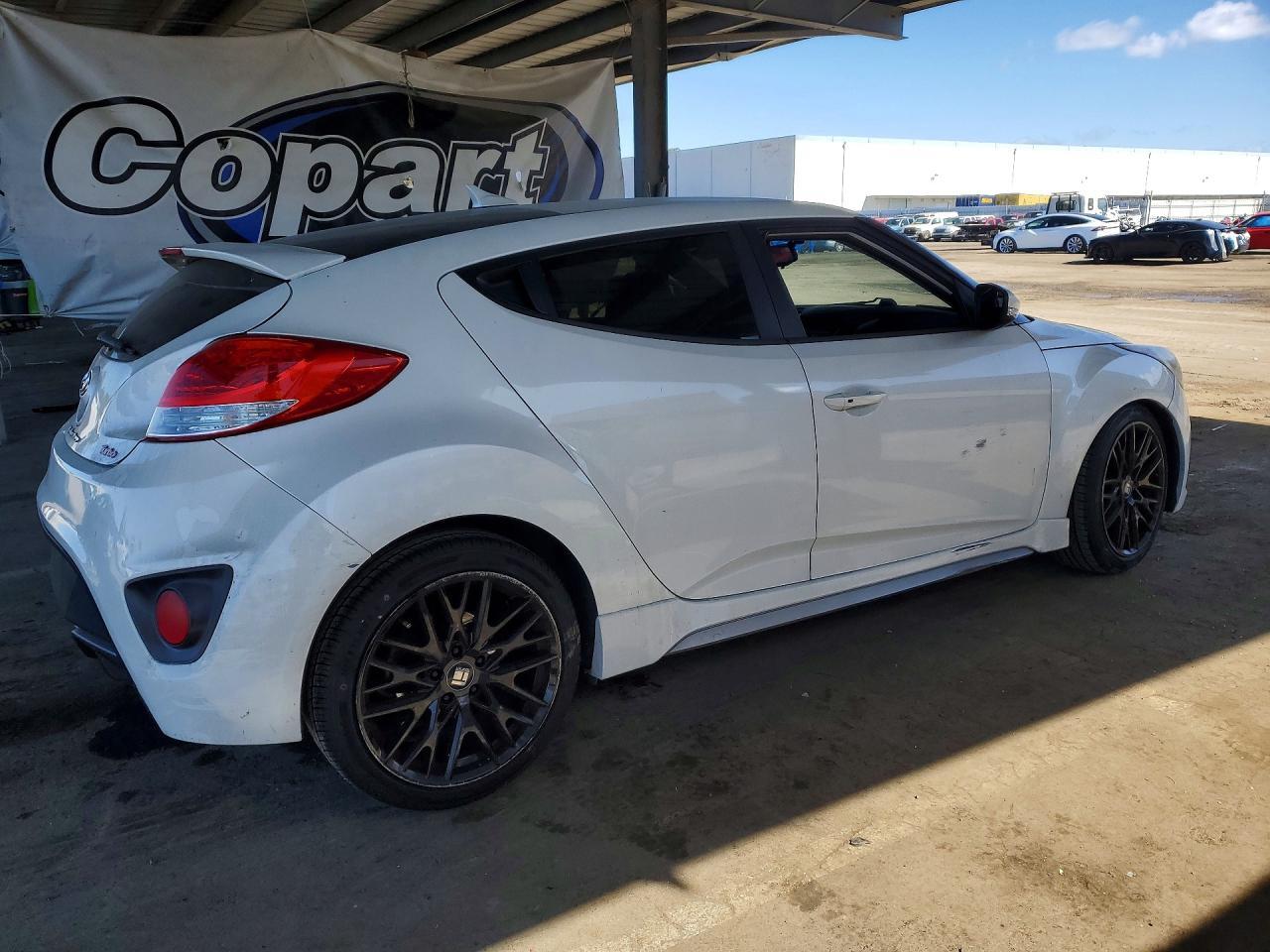 2015 Hyundai Veloster Turbo - Фото 3