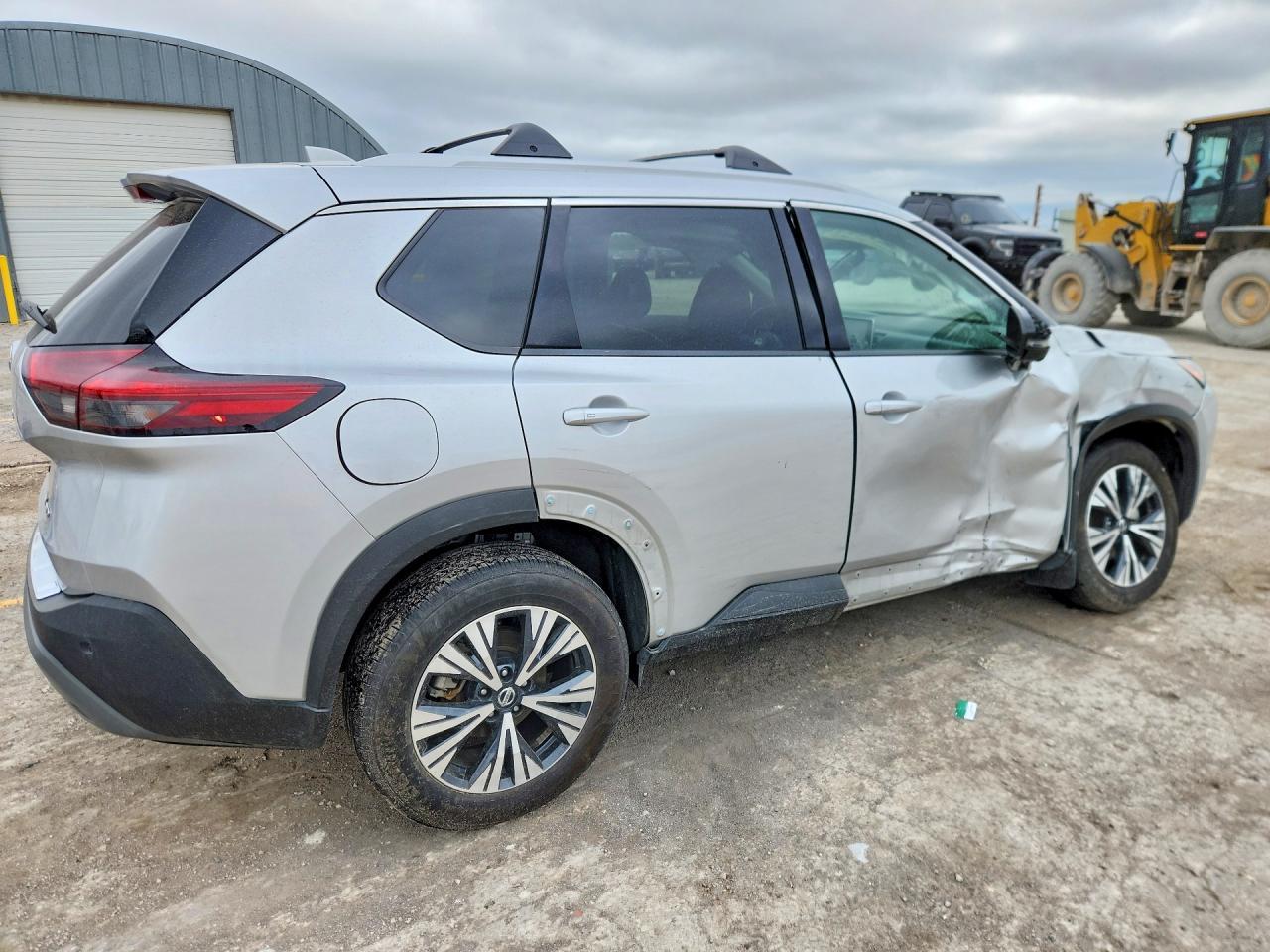 2021 Nissan Rogue Sv - Image 3