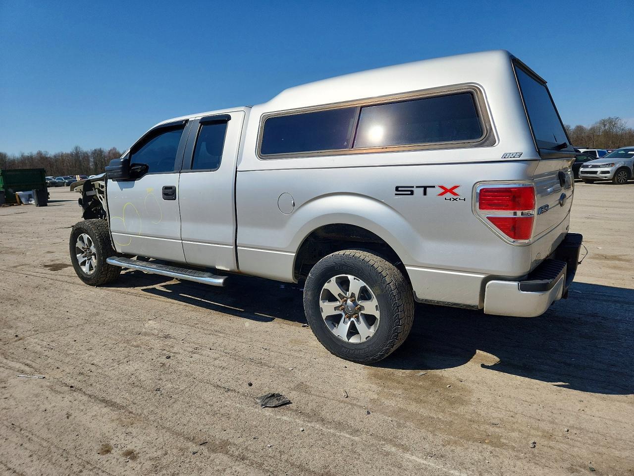 2013 Ford F150 Super Cab - Фото 2