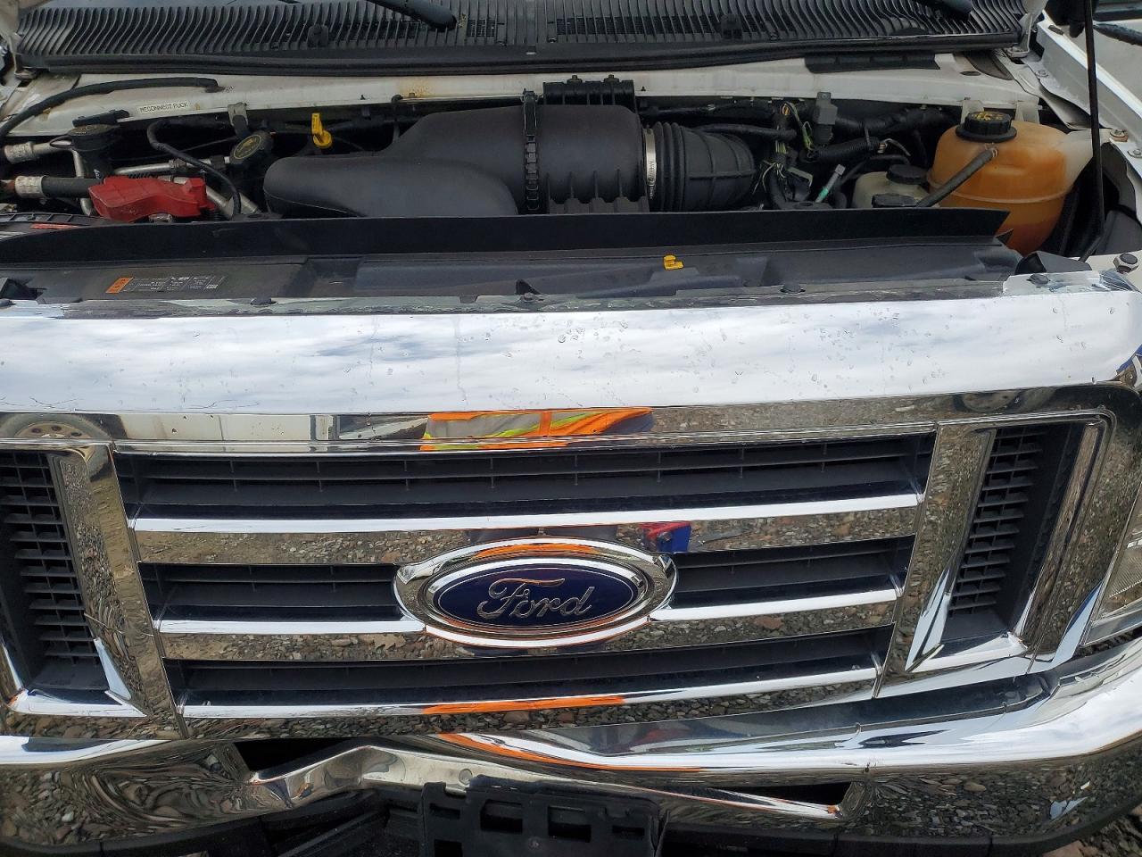 2017 Ford Econoline E350 Super Duty Cutaway Van - Фото 7