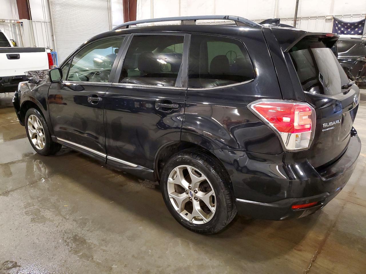 2017 Subaru Forester 2.5I Touring - Фото 2