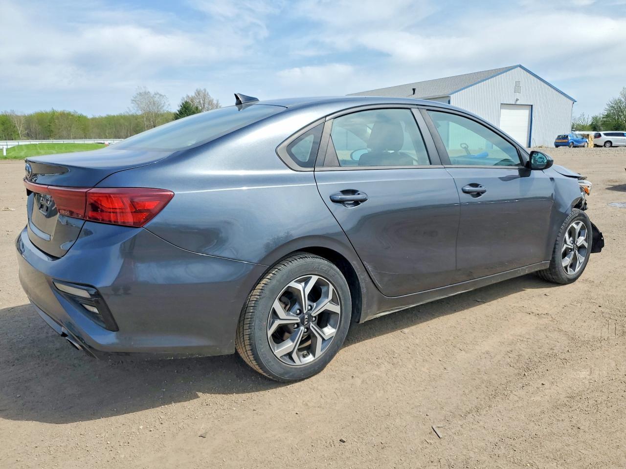 2019 Kia Forte Lxs - Фото 3