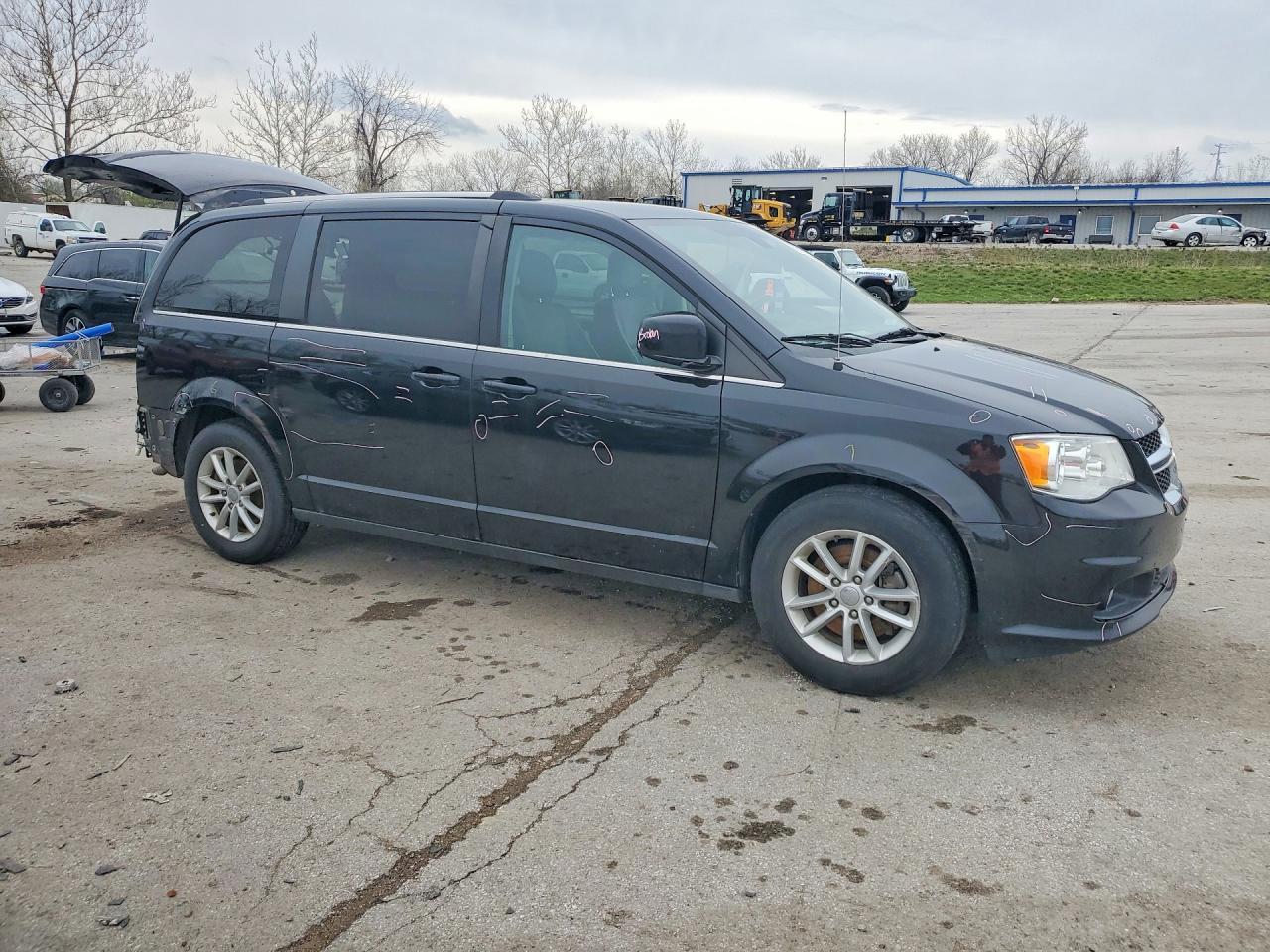 2020 Dodge Grand Caravan Sxt - Фото 4