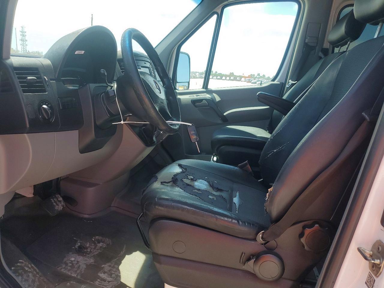 2017 Mercedes Benz Sprinter 2500 - Фото 7