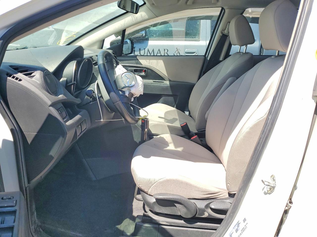 2014 Mazda 5 Touring - Image 7