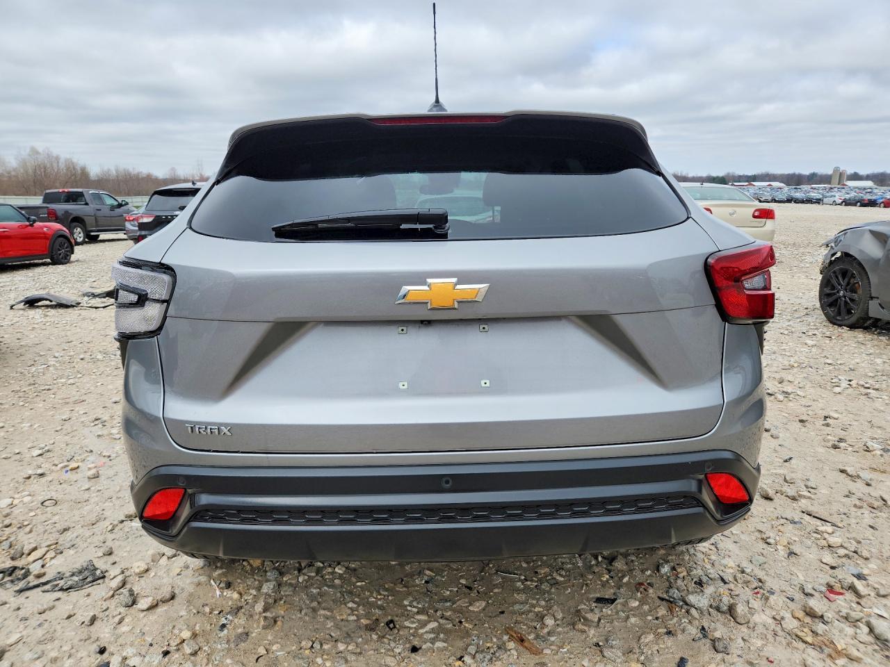 2024 Chevrolet Trax Ls - Фото 6
