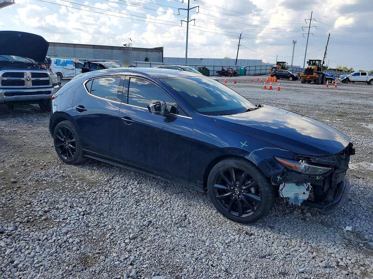 2019 Mazda 3 Preferred Plus - Image 4