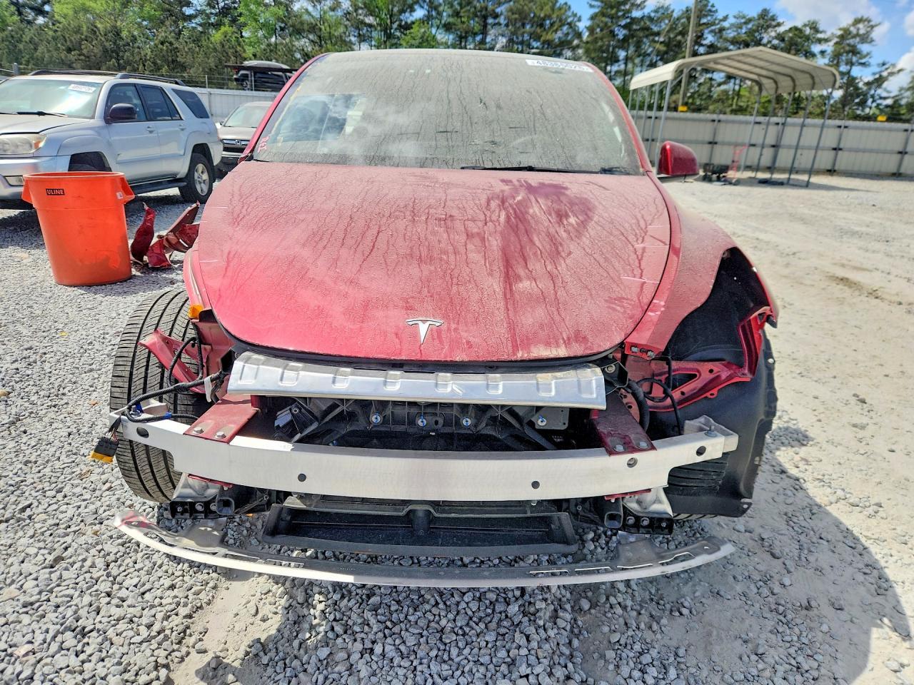 2025 Tesla Model Y - Фото 5