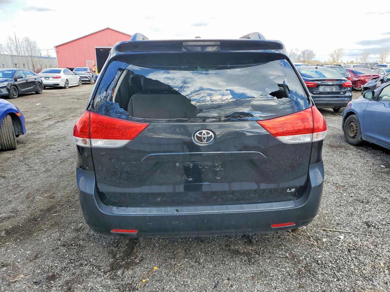 2013 Toyota Sienna Le - Фото 6