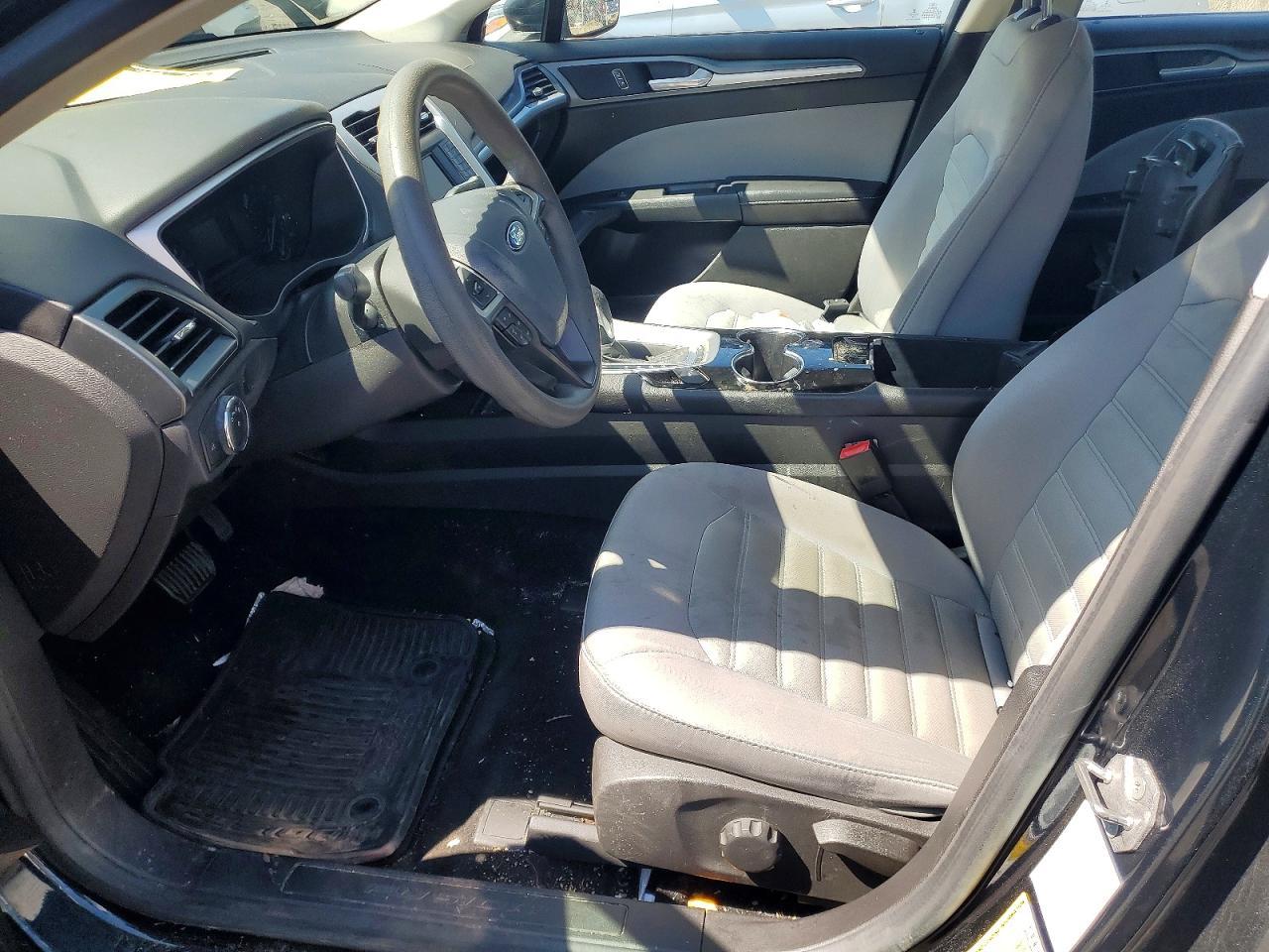 2014 Ford Fusion S - Фото 7