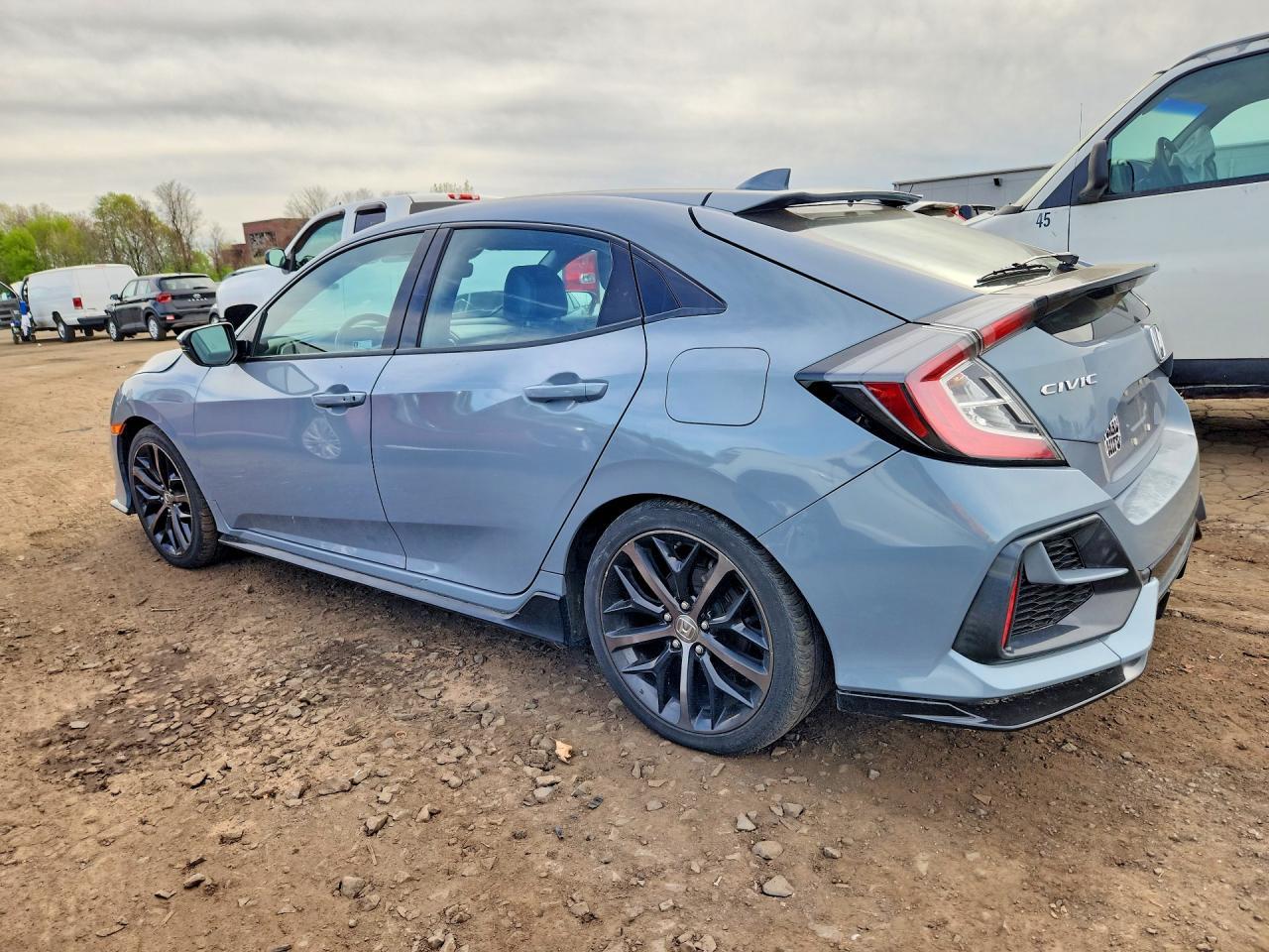 2021 Honda Civic Sport Touring - Фото 2